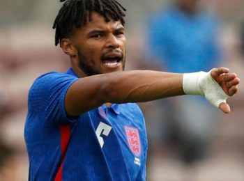 Tyrone Mings adamant that England won’t bow to kneeling pressure
