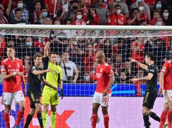 Bayern maintain perfect run with 4-0 win over Benfica despite manager absence