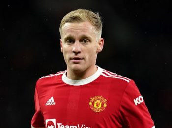 Rio Ferdinand believes Donny van de Beek can rediscover his form after joining Everton on loan from Manchester United