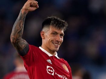  I feel privileged, it is an honour to share with them – Lisandro Martinez on playing alongside Lionel Messi and Cristiano Ronaldo