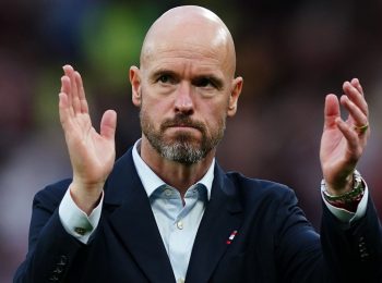 Ten Hag faults officiating, says Man United deserved to win Arsenal