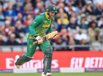 De Kock shines as South Africa stuns Bangladesh
