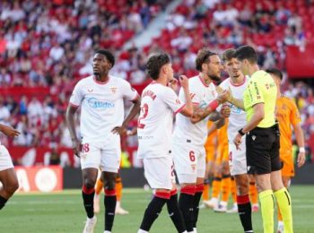 Sevilla thrash Barcelona 4-1 despite Rashford’s goal